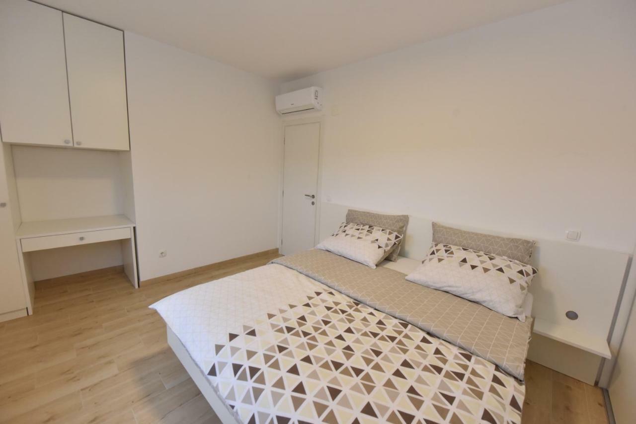 Family Apartments Podsolarsko Šibenik Esterno foto